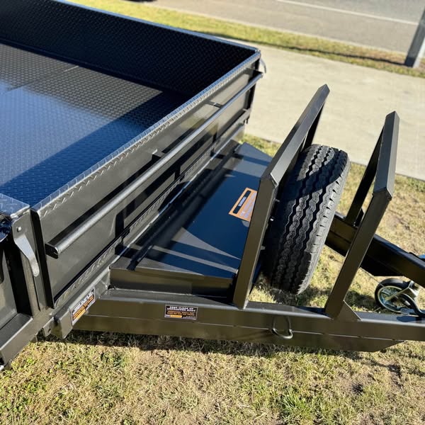 8x6 tipper trailer high sides with excavator use upgrades - 2.8 t gvm
