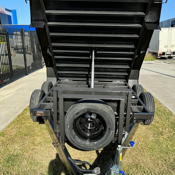 8x6 tipper trailer high sides with excavator use upgrades - 2.8 t gvm