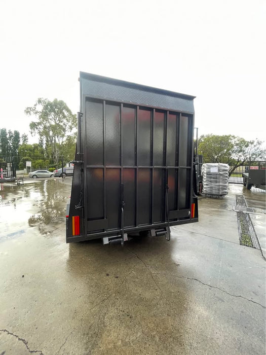 12'x6' enclosed trailer 7' high - 3.2 ton gvm