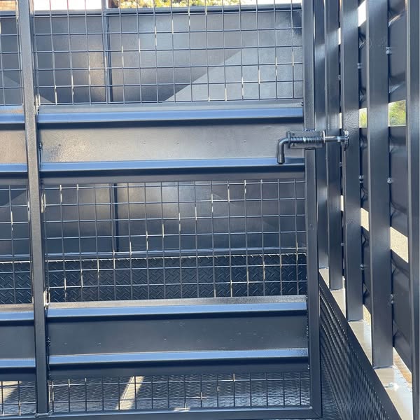 12'x6' stock crate / cattle crate / livestock trailer -3.5 ton gvm