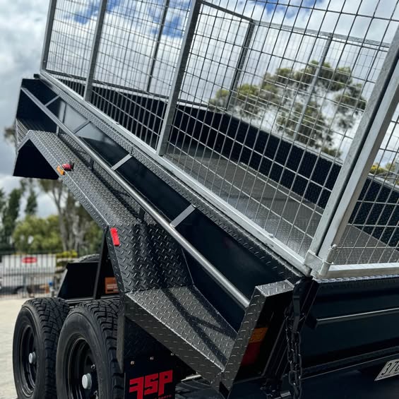 10x6 Tipper Tandem Trailer with Ramps, 900mm Cage