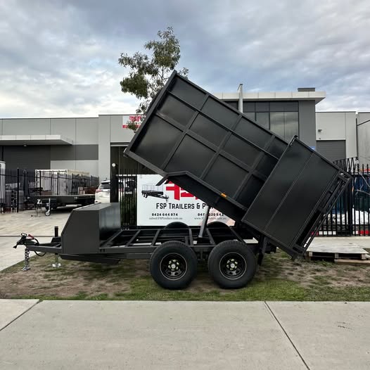 10'x6' Tipper Tandem Trailer with 1.5m High Sides, Slide In Ramps & Tool Box