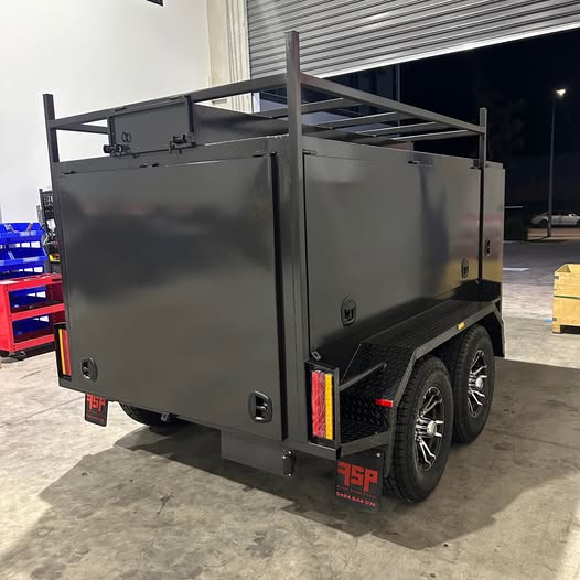 8x5 Tradesman Top with Drawers, 15" Alloy Wheels