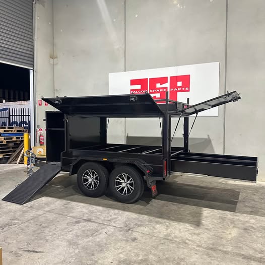 8x5 Tradesman Top with Drawers, 15" Alloy Wheels