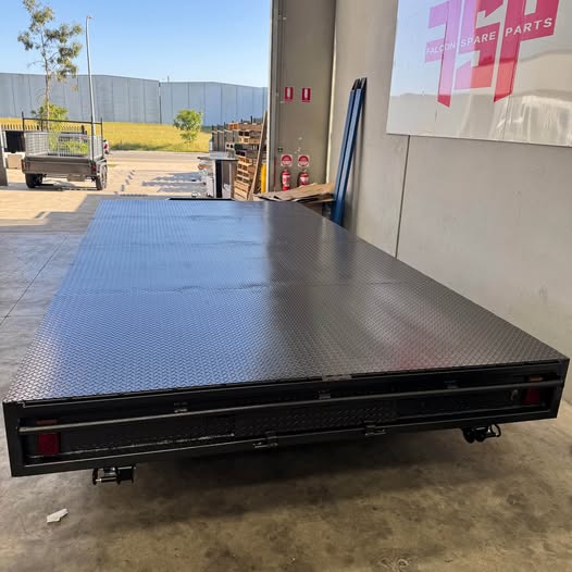 16'x8' (4.8m x 2.4m) FlatBed Tri Axle Trailer