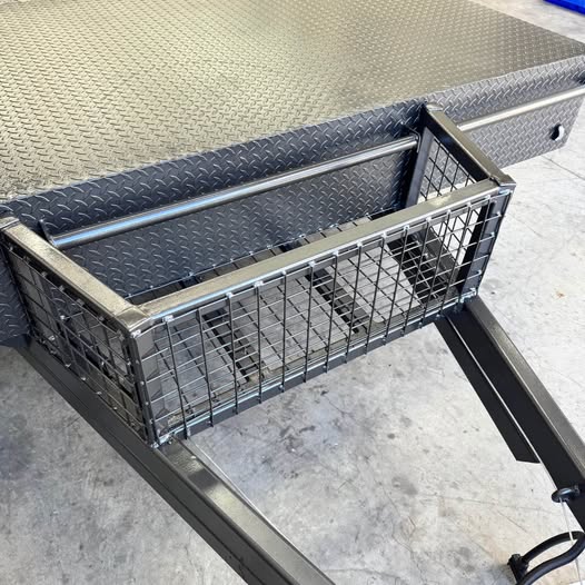 16'x8' (4.8m x 2.4m) FlatBed Tri Axle Trailer