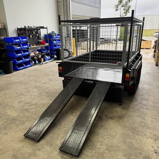 8x5 Box Trailer Tandem Axle With Ramps, Rack, Electric Brakes & 900mm cage - FSP Trailers and Parts