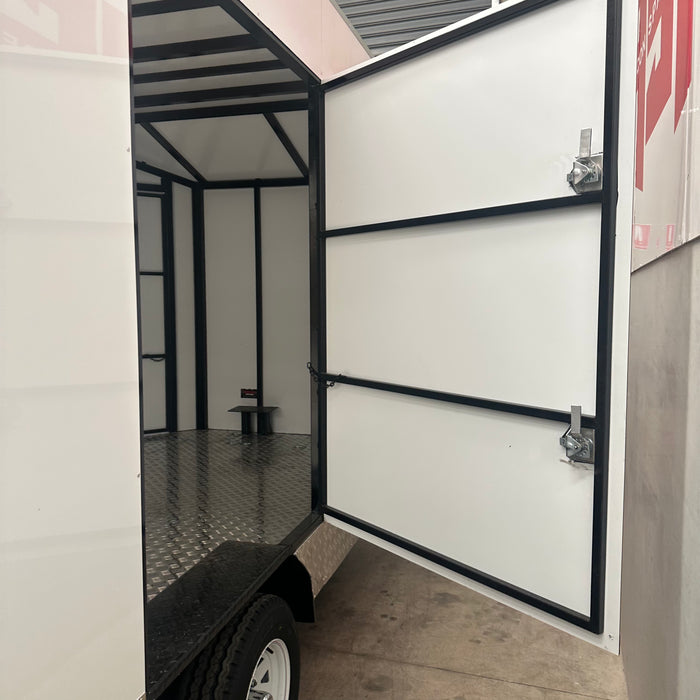 17'x6'6" - 7' high Tandem Enclosed Car Carrier